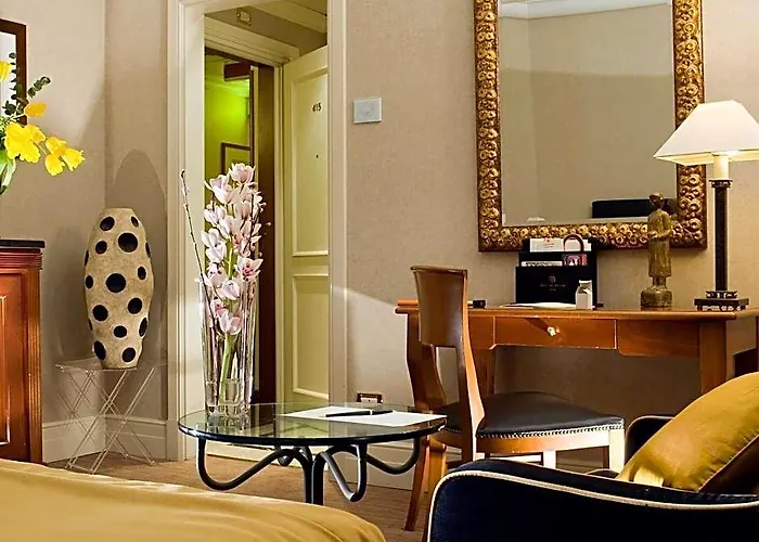 Dei Mellini Hotel 4*